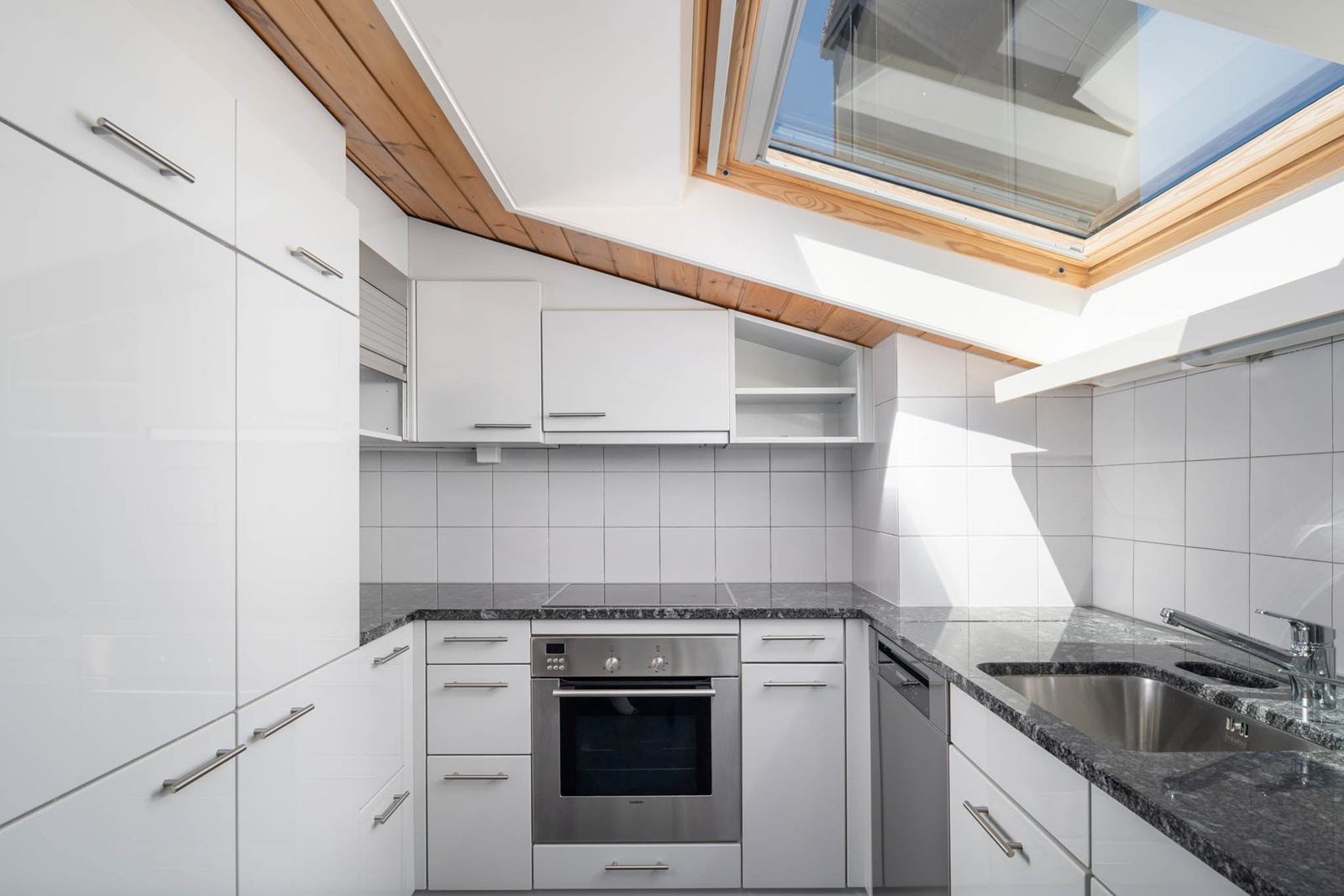 Grosszügige 3½-Zimmer-Dachwohnung mit Wintergarten!, Bild 7